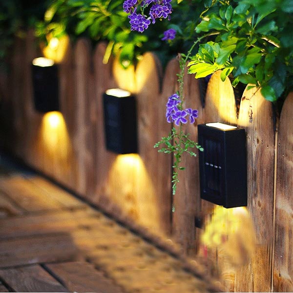 Outdoor LED Solar Lamp